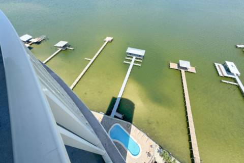 Lagoon Tower 1402
