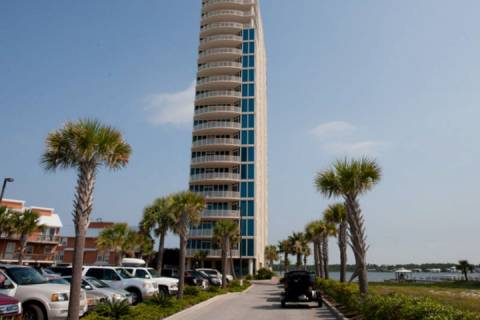 Lagoon Tower 1402