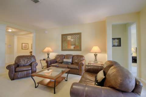 5036 105 Vista Cay