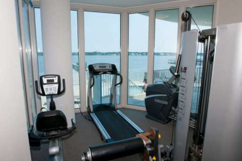 Lagoon Tower 1402