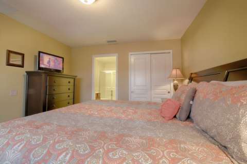 2540 Windsor Hills