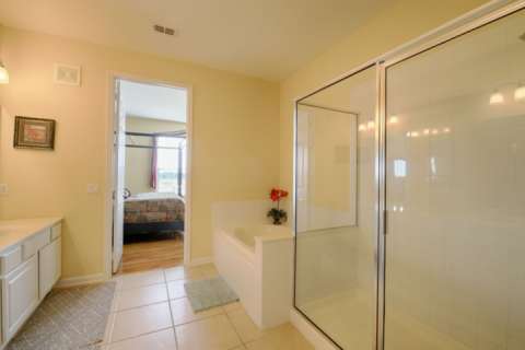 5048 Vista Cay