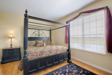 5048 Vista Cay