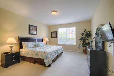 5036 105 Vista Cay