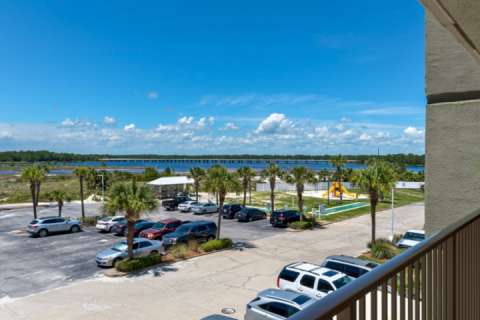 Pinnacle Port B3-307
