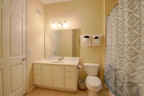 5036 105 Vista Cay