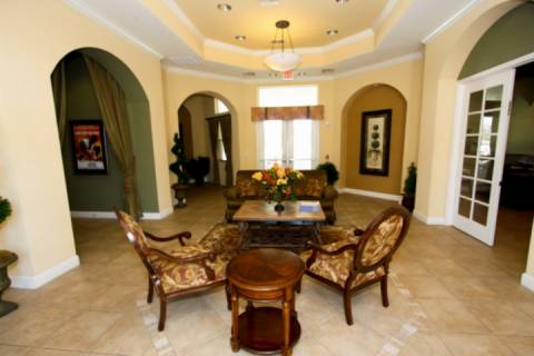 2633 Trafalgar Village