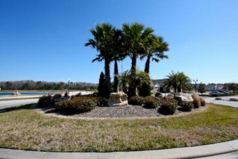 2633 Trafalgar Village