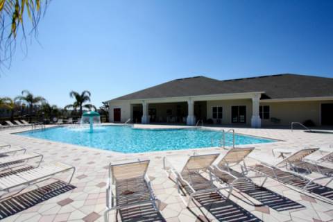 2633 Trafalgar Village