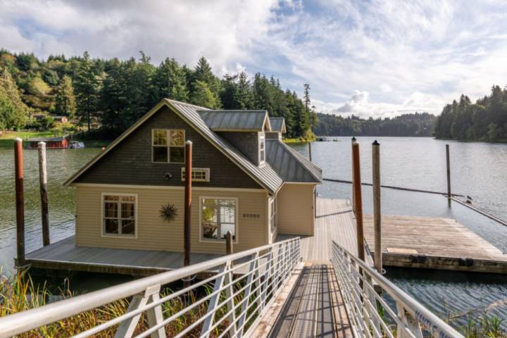 Lakeside Vacation Rental | The Boat House, BOAT ACCESS ONLY | Cabin ...
