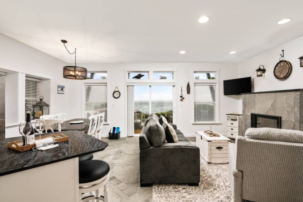 Depoe Bay Vacation Rental Expansive Ocean Views From Home and Hot Tub