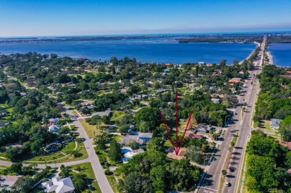 Bradenton Vacation Rental Relax at Lazy Manatee Private Pool Oasis