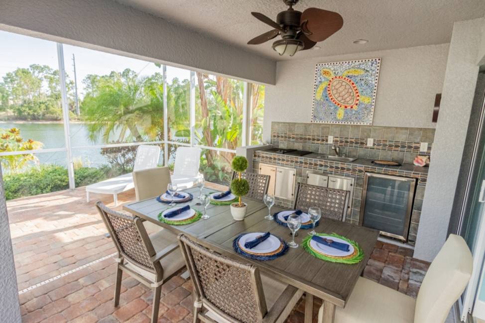 Naples Vacation Rental Briarwood Home w/heated pool/spaoutdoor kitchenretractable awning