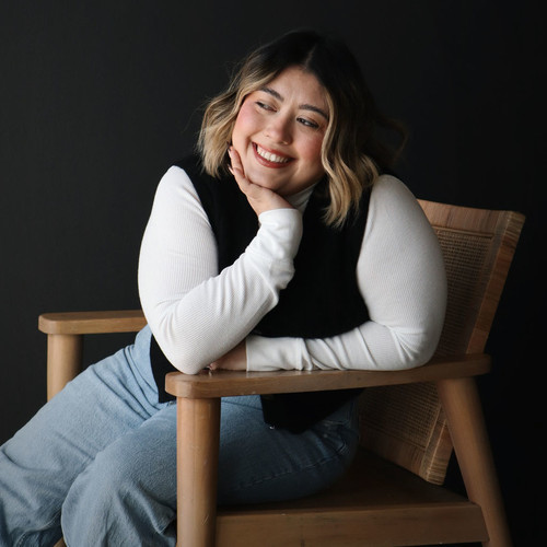 Flores in her Hair Studio