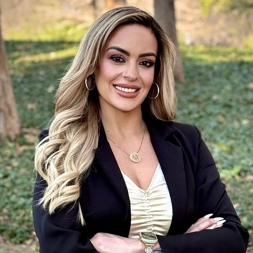 Vetty Velasquez Artistic Beautique