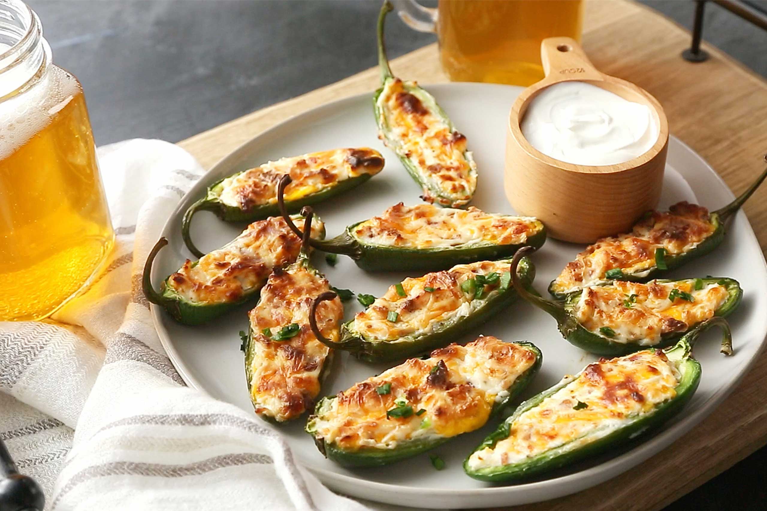 Cheesy air fryer jalapeno poppers