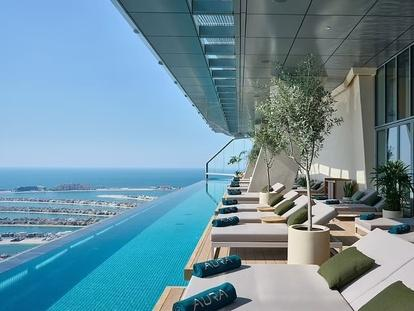 World’s highest 360° infinity pool in Dubai floats in the Metaverse