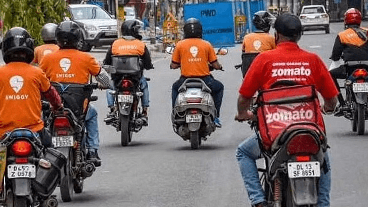Zomato and Swiggy writes to Delhi government about RTO misinterpretation of Bike-Taxi ban order