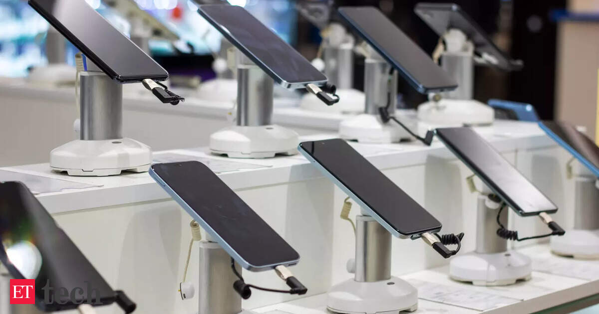 Foreign-branded mobile phone sales in China edge up in April