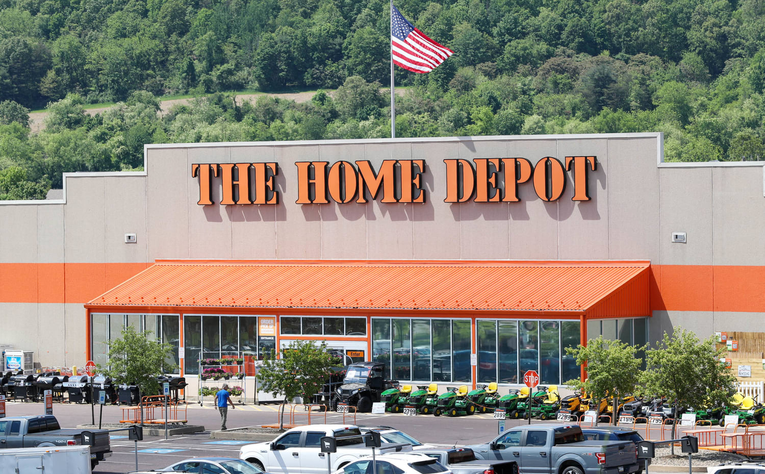 is home depot open on labor day