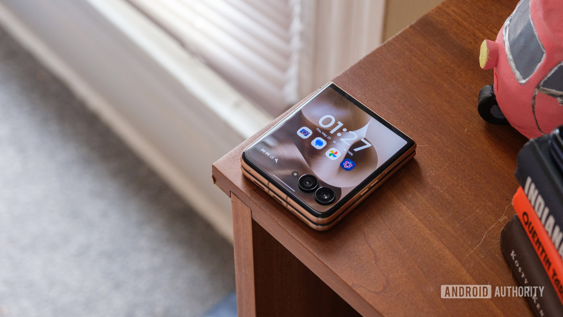 Catch this amazing Motorola Razr Ultra deal before it goes away