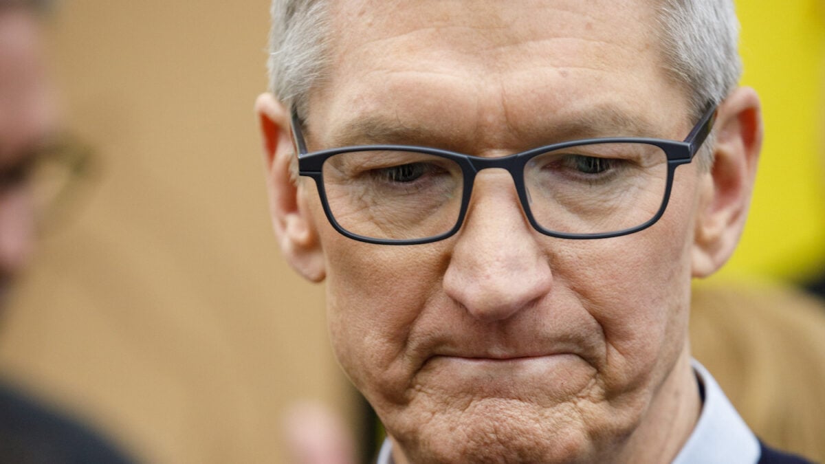 Tim Cook Wants ‘Deescalation’ in Minneapolis