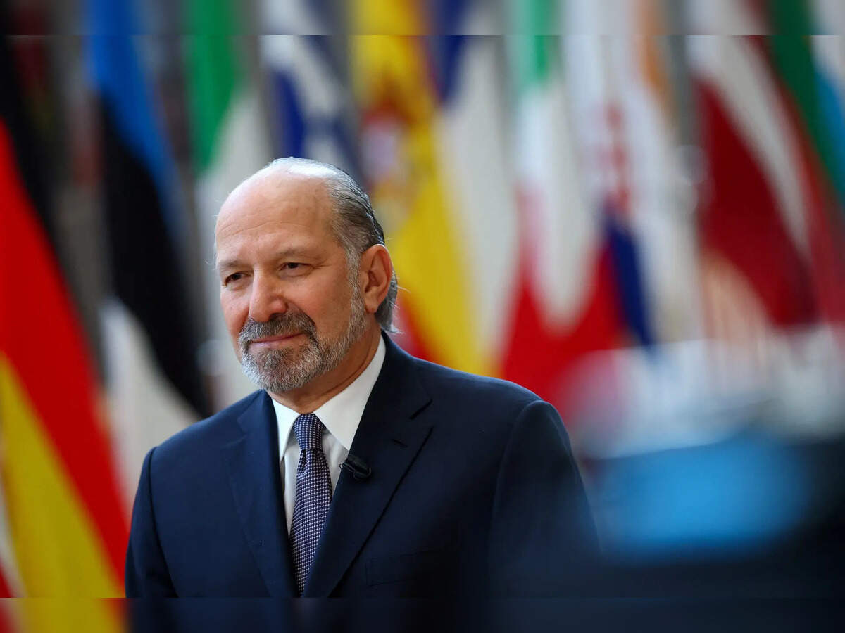 US Commerce Secretary warns some Korean, Taiwanese firms may face 100% chip…