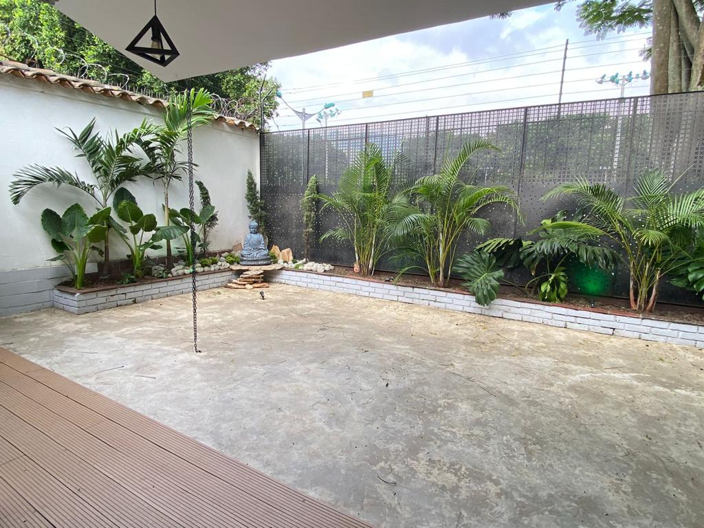 Casa de 5 alcobas en venta en La Flora, Cali, 330 m² · foto 12 de 24