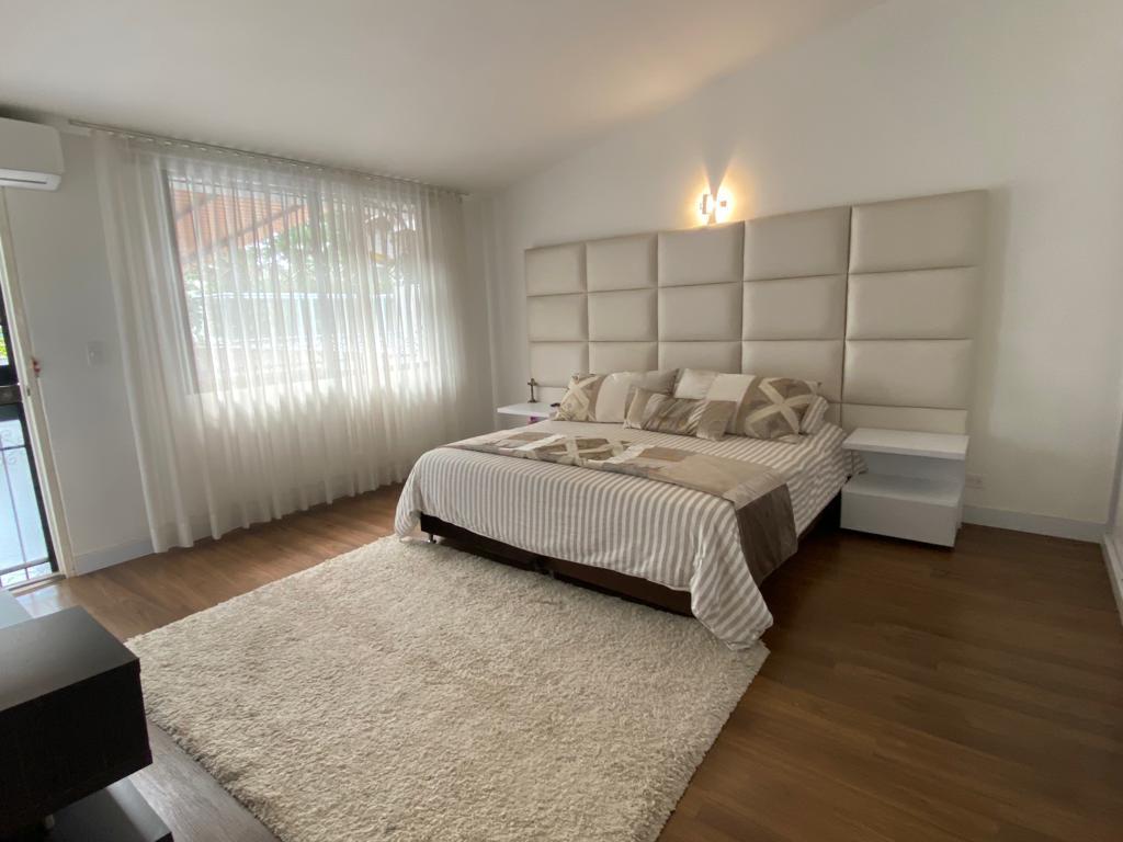Casa de 5 alcobas en venta en La Flora, Cali, 330 m² · foto 20 de 24