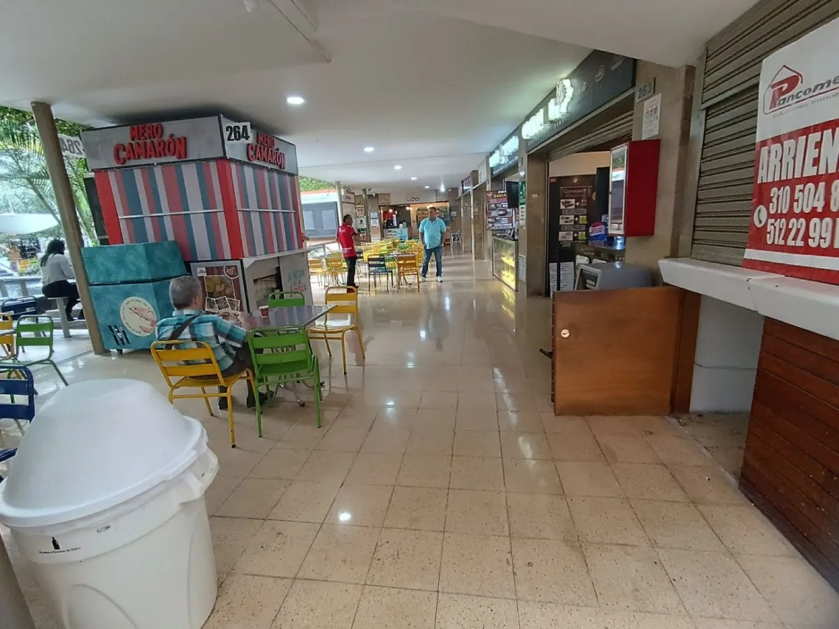 Local en arriendo en La Candelaria, Medellín, 100 m² · foto 12 de 12