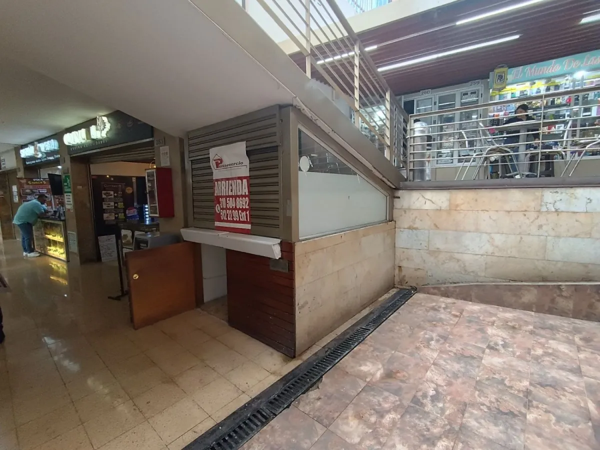 Local en arriendo en La Candelaria, Medellín, 100 m² · foto 2 de 12