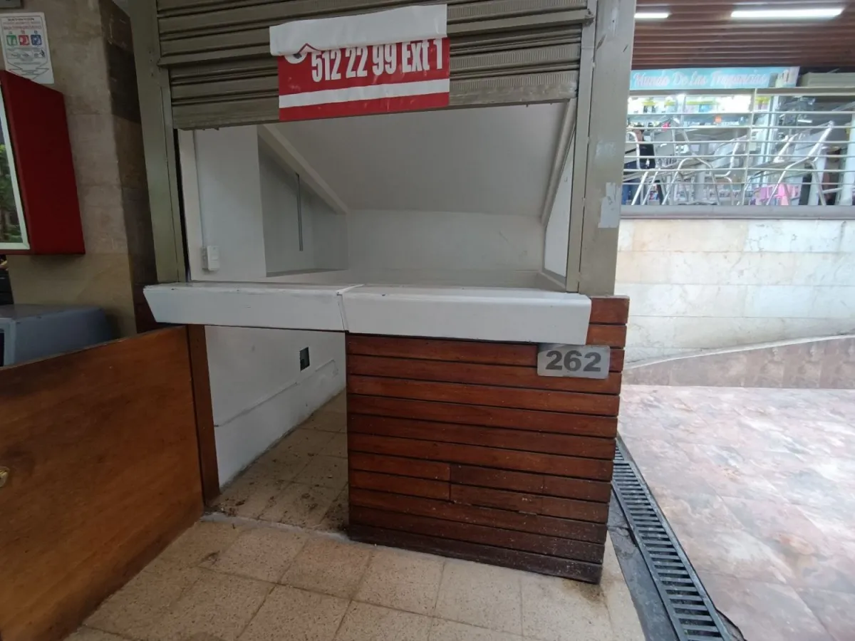 Local en arriendo en La Candelaria, Medellín, 100 m² · foto 6 de 12