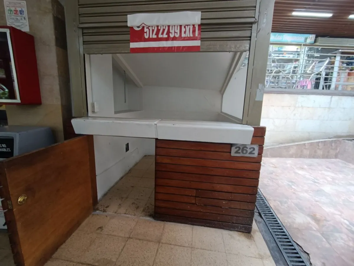 Local en arriendo en La Candelaria, Medellín, 100 m² · foto 9 de 12