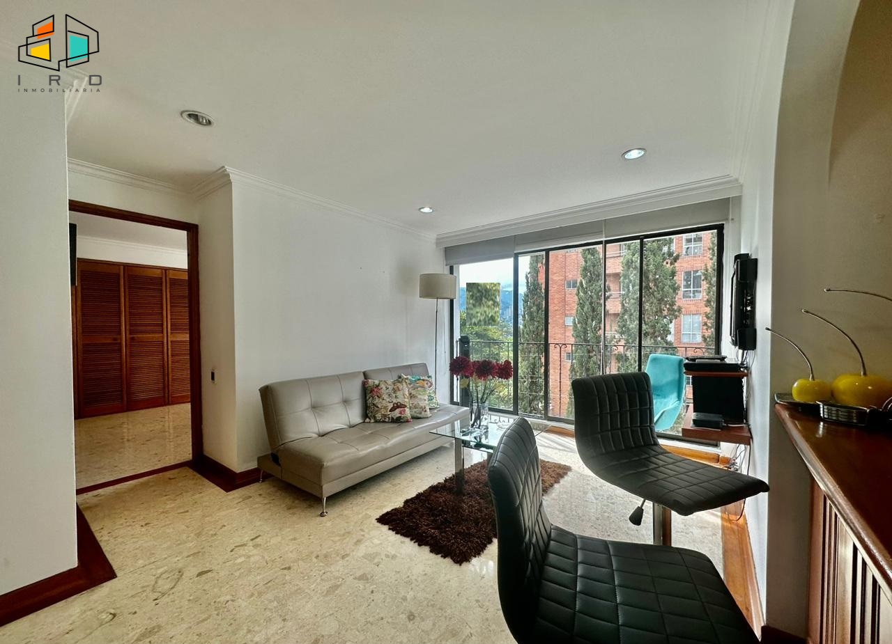 Apartaestudio en arriendo en La Aguacatala, Medellín, 52 m² · foto 2 de 23