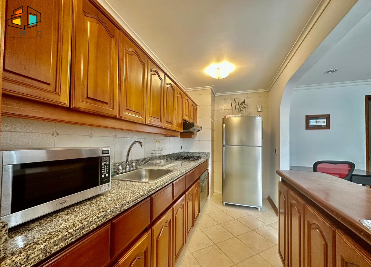 Apartaestudio en arriendo en La Aguacatala, Medellín, 52 m² · foto 3 de 23