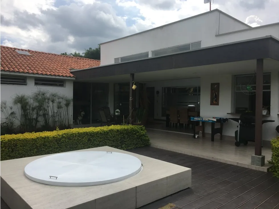 Casa de 3 alcobas en venta en La Yé, Armenia, 766 m² · foto 2 de 24