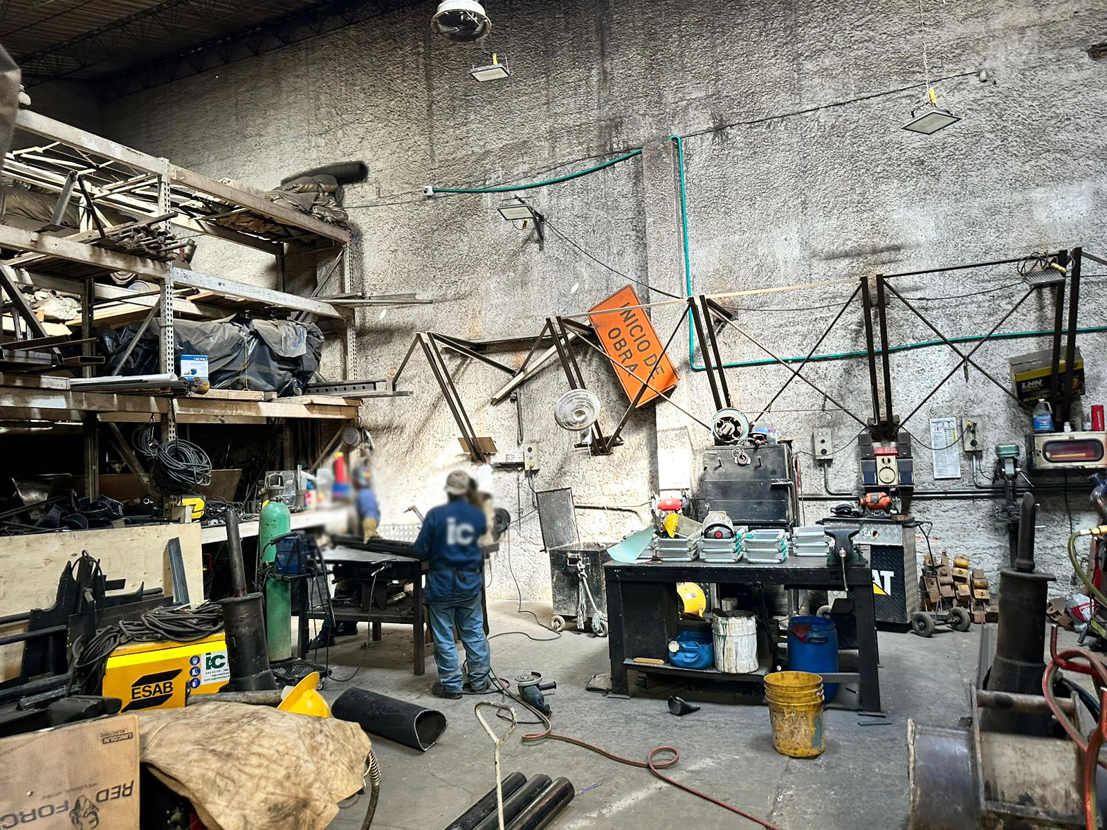 Bodega en arriendo en Perpetuo Socorro, Medellín, 1550 m² · foto 6 de 8