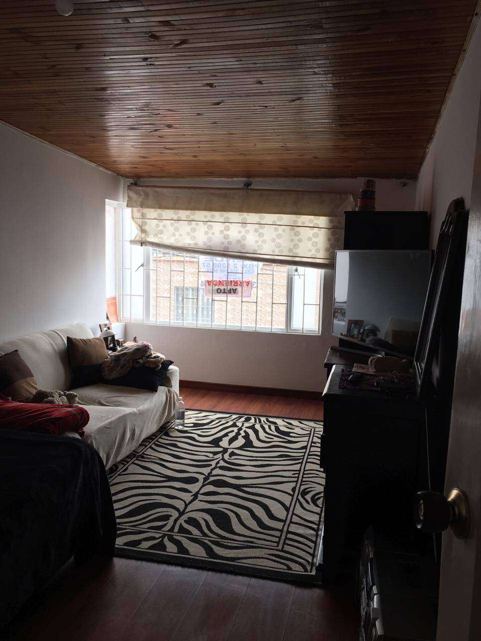 Casa en venta en Los Cerezos, Bogotá · foto 2 de 7