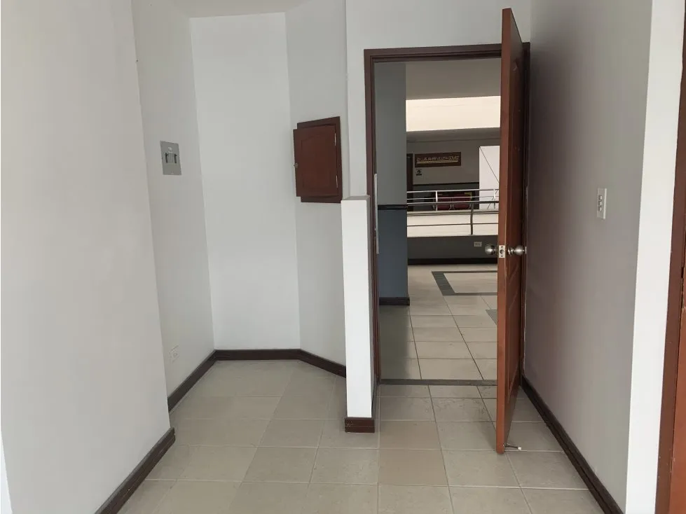 Consultorio en venta en Fundadores, Armenia, 25 m² · foto 3 de 11