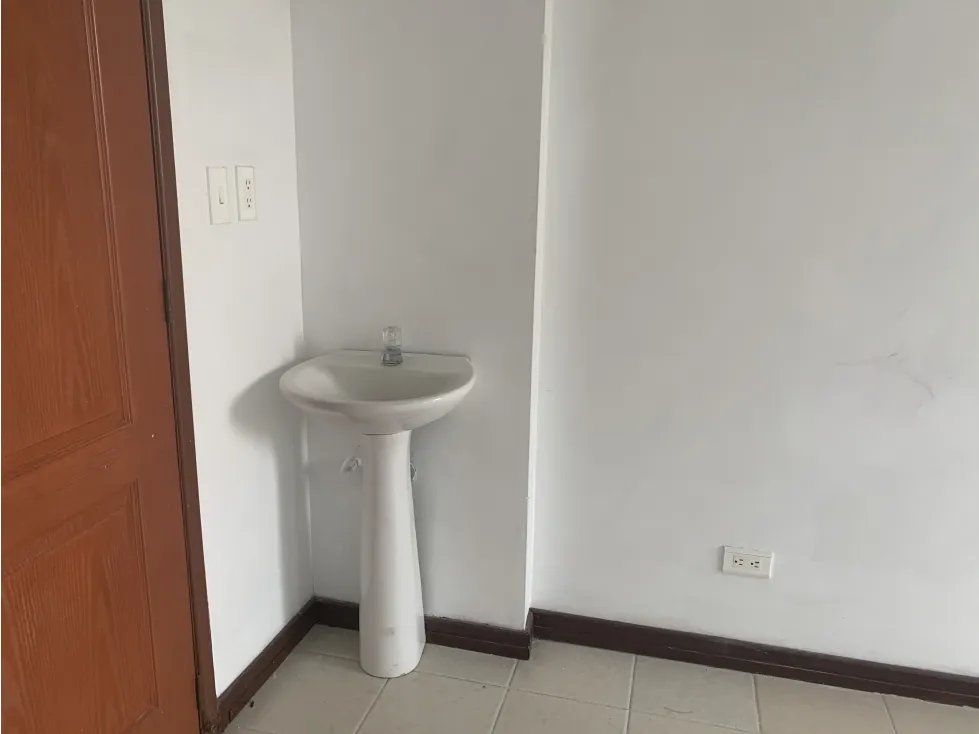 Consultorio en venta en Fundadores, Armenia, 25 m² · foto 7 de 11