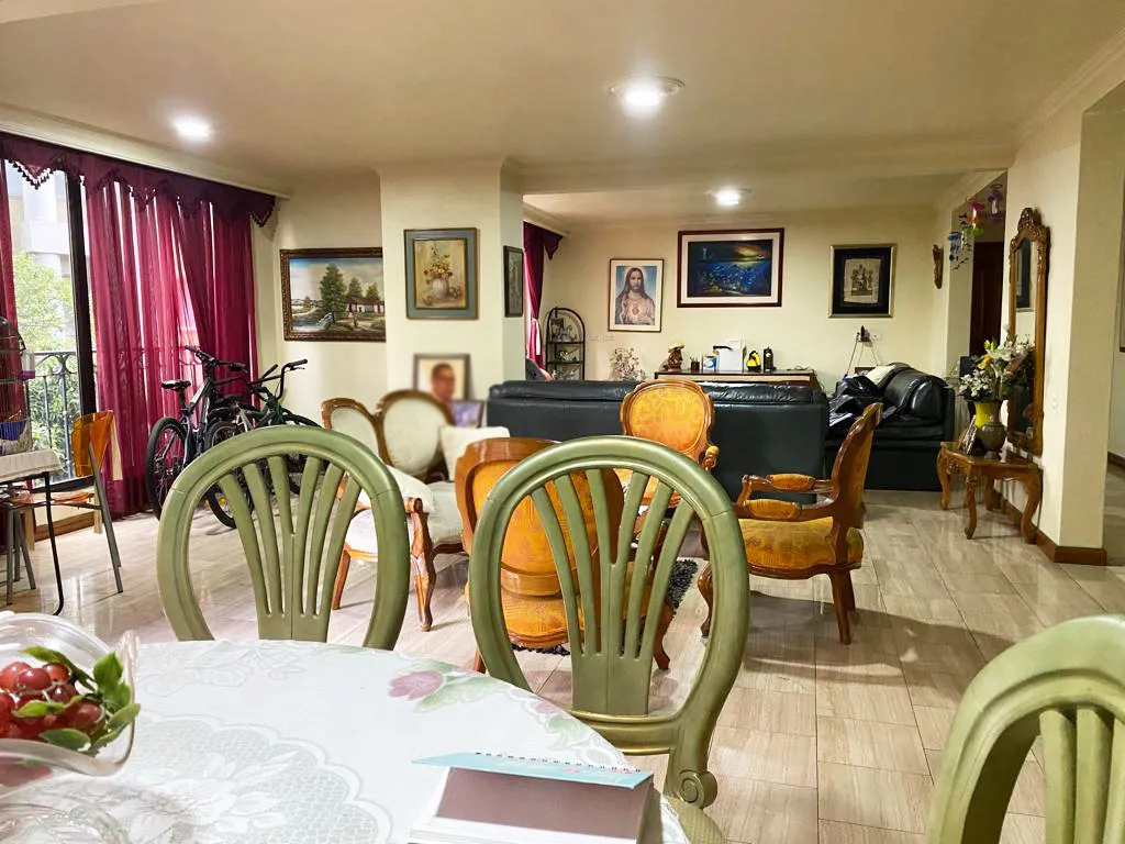 Apartamento en venta en Castropol, Medellín · foto 2 de 18