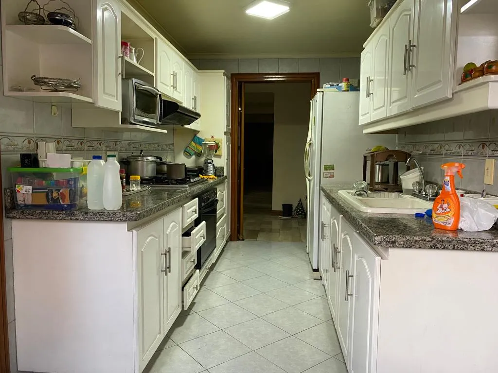 Apartamento en venta en Castropol, Medellín · foto 6 de 18