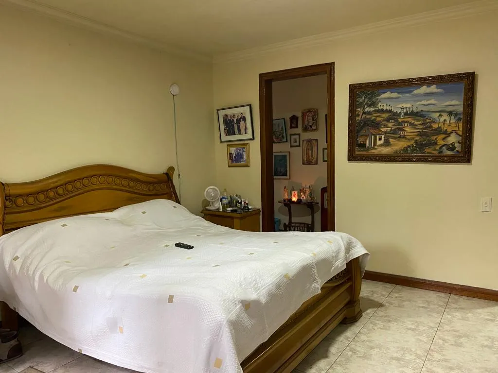Apartamento en venta en Castropol, Medellín · foto 9 de 18