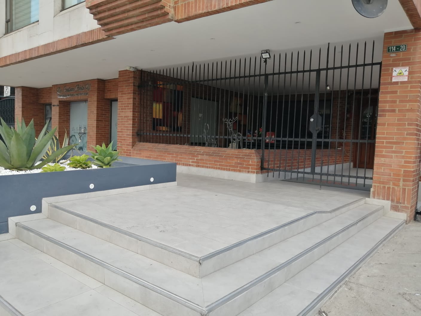 Apartamento de 4 alcobas en venta en San Patricio, Bogotá, 168 m² · foto 2 de 21