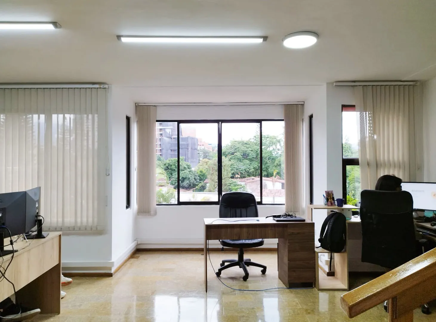 Oficina en arriendo en La Aguacatala, Medellín, 1500 m² · foto 5 de 14