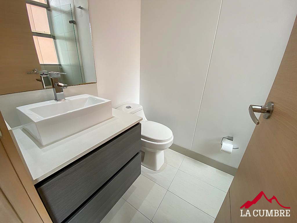 Apartamento de 3 alcobas en arriendo en Alejandria, Medellín, 170 m² · foto 10 de 14
