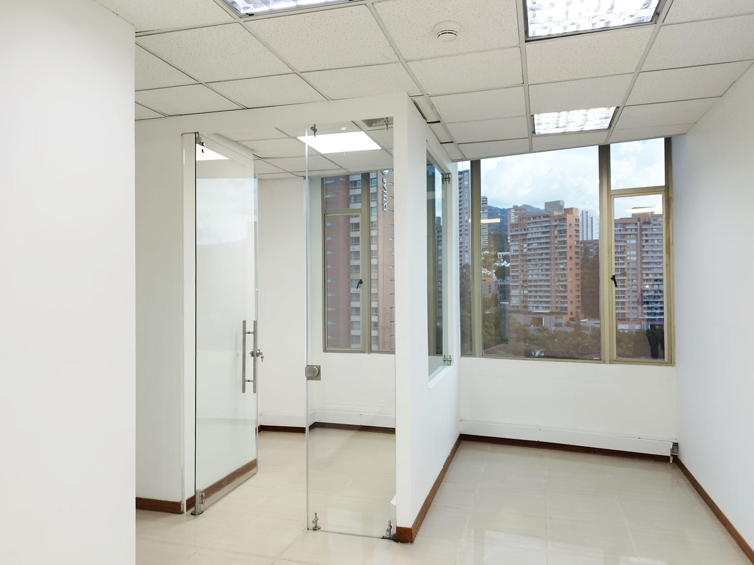 Oficina en arriendo en El Tesoro, Medellín, 693 m² · foto 13 de 19