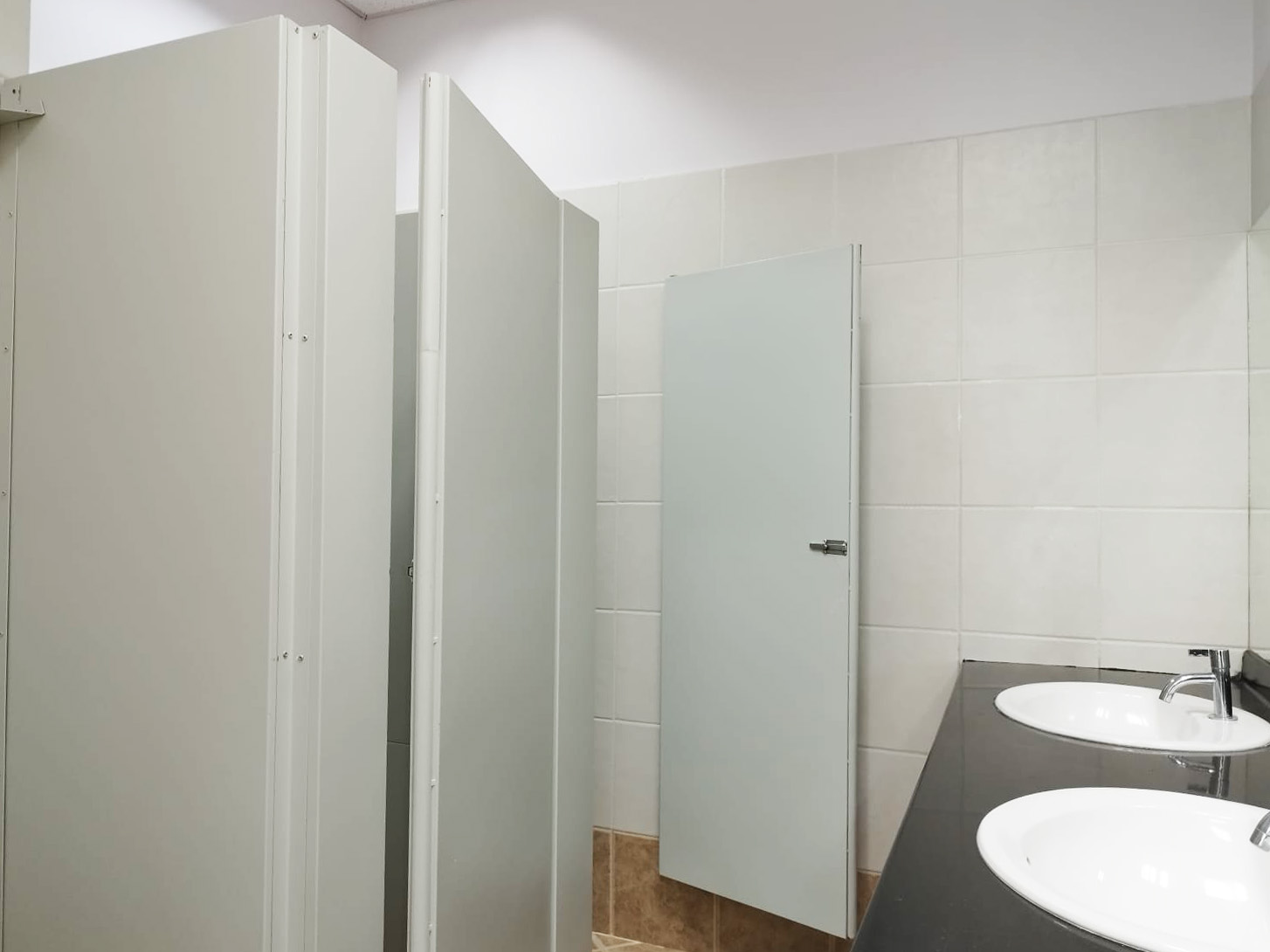 Oficina en arriendo en El Tesoro, Medellín, 693 m² · foto 4 de 19