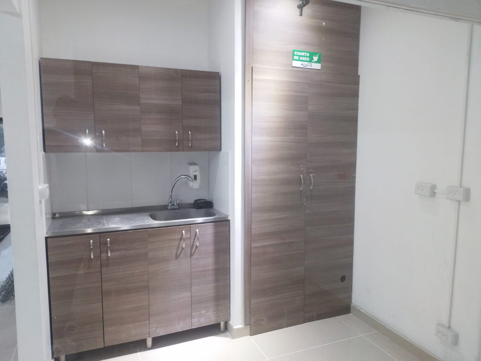 Local en arriendo en Vía Las Palmas, Medellín, 76 m² · foto 12 de 16