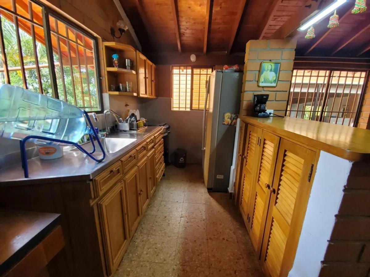 Casa de 7 alcobas en venta en Los Balsos, Medellín, 270 m² · foto 11 de 23